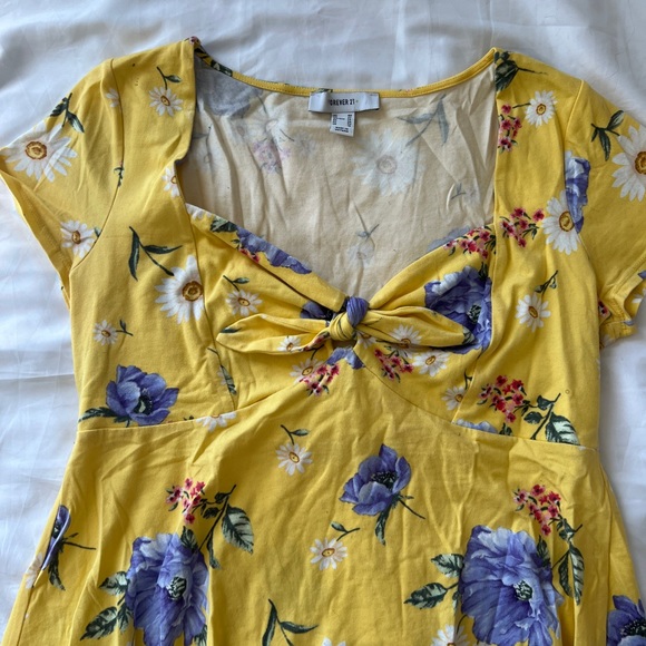 Plus yellow dress - Picture 2 of 4